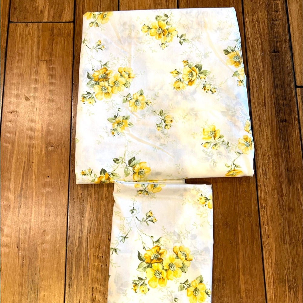 Vintage twin flat sheet pillow case yellow Burlington house cottage core